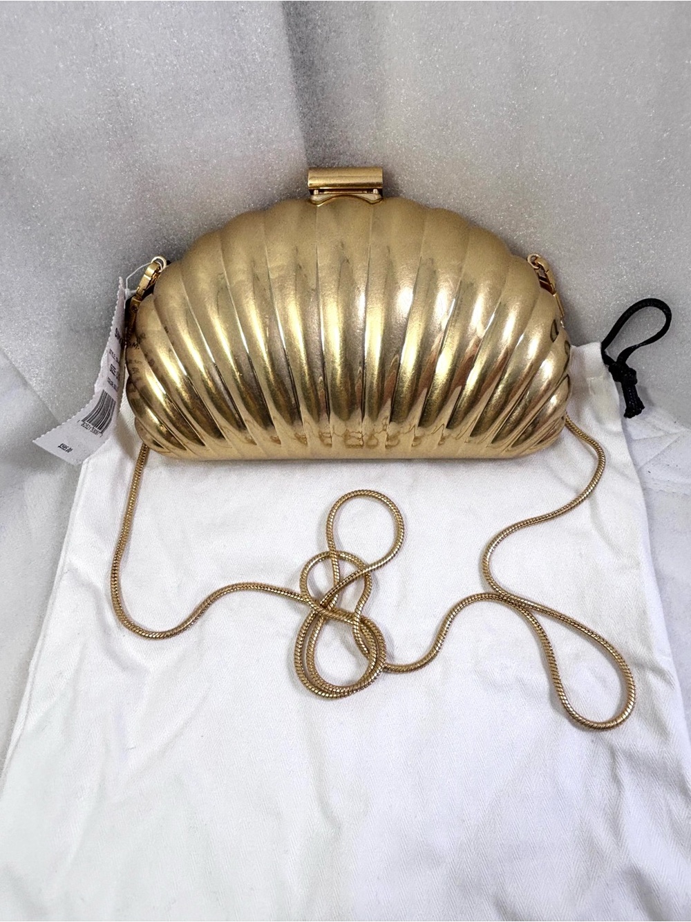 Simkhai Monet Shell Clutch. Gold.